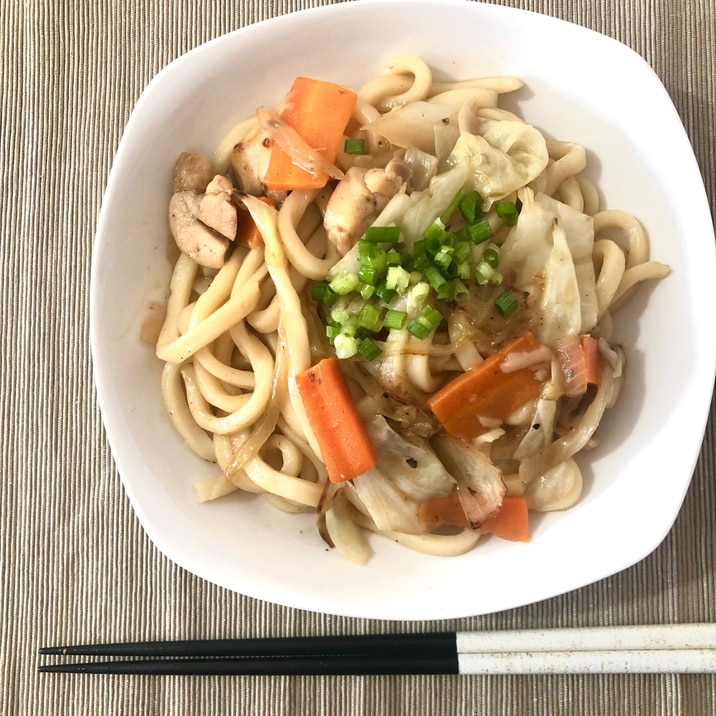 魚の煮汁リメイク！野菜たっぷり焼うどん